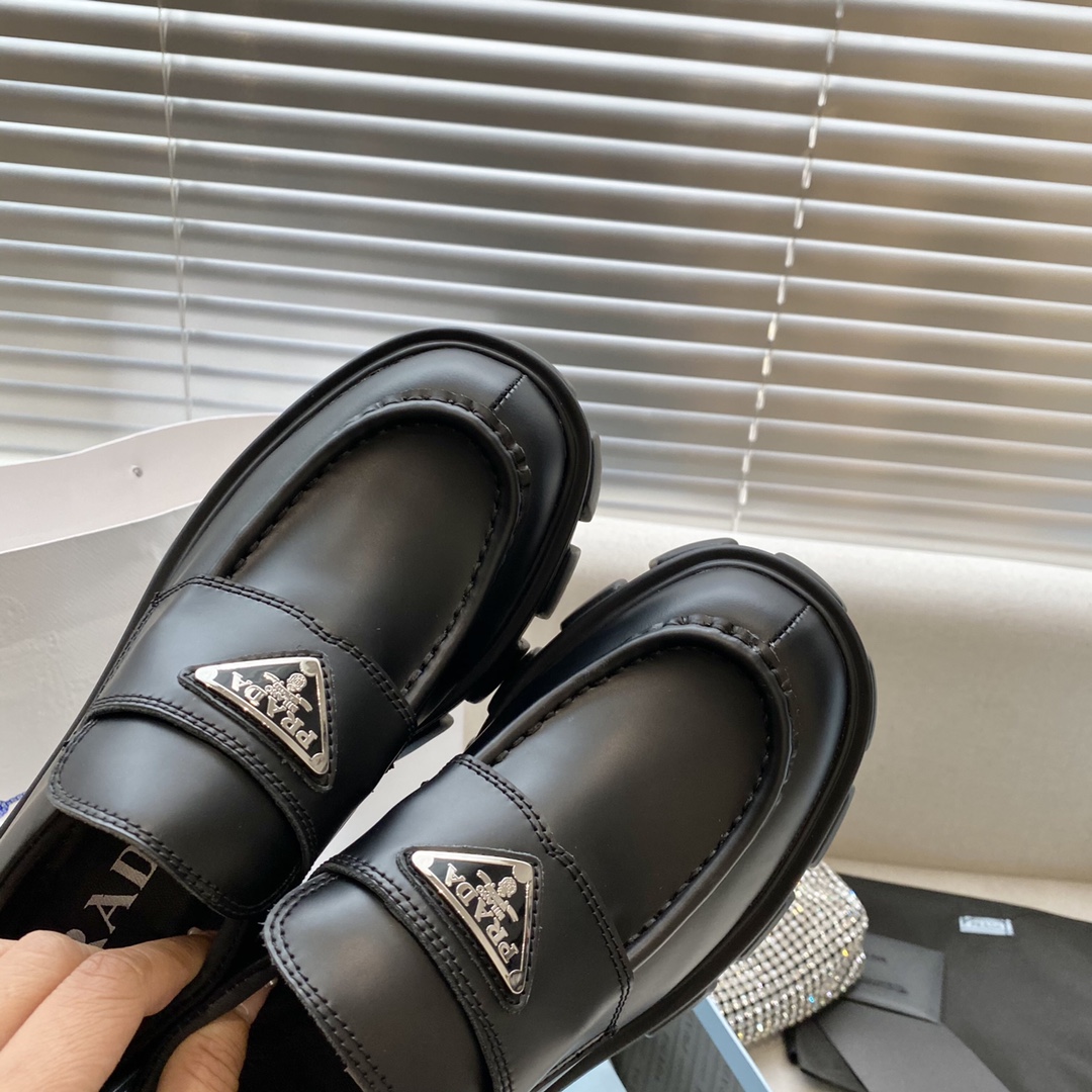 Women's high heels
